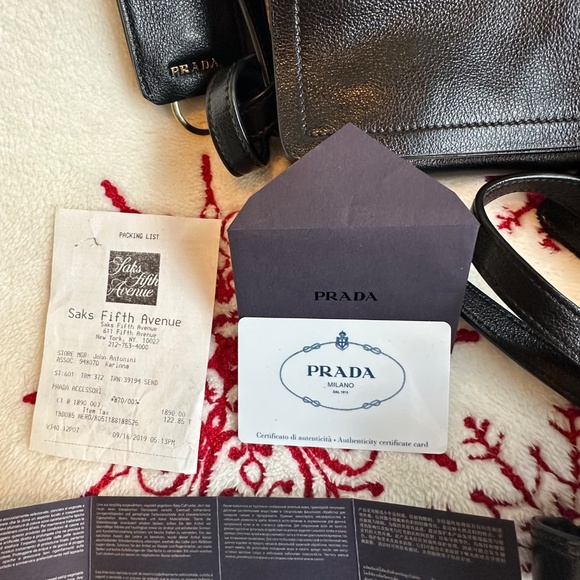 PRADA LEATHER PURSE WITH PROOF OF AUTHENTICITY - Picture 9 of 13